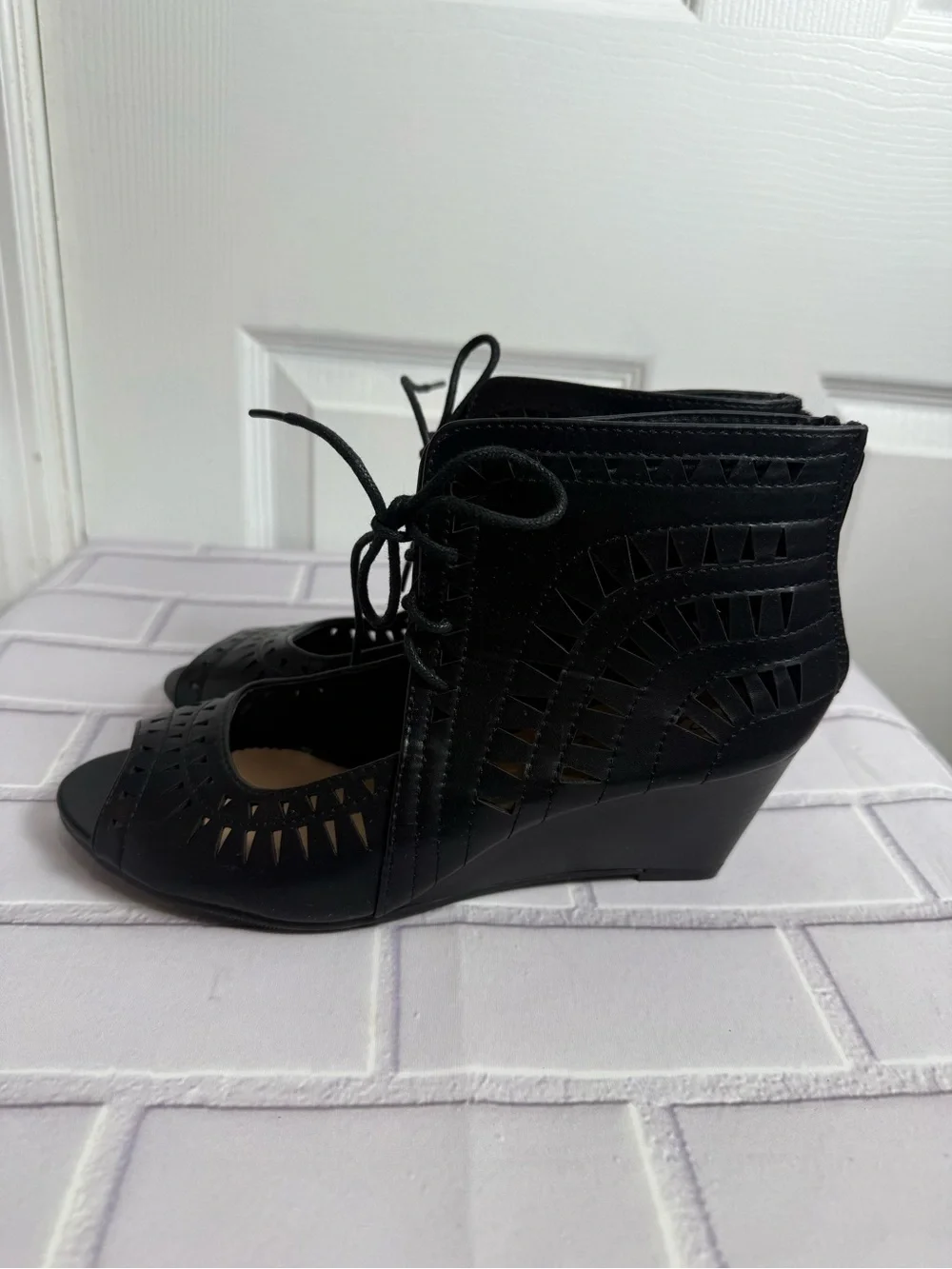 Bonnibel Black Cutout Lace-Up Wedge Sandals Peep Toe Size 9